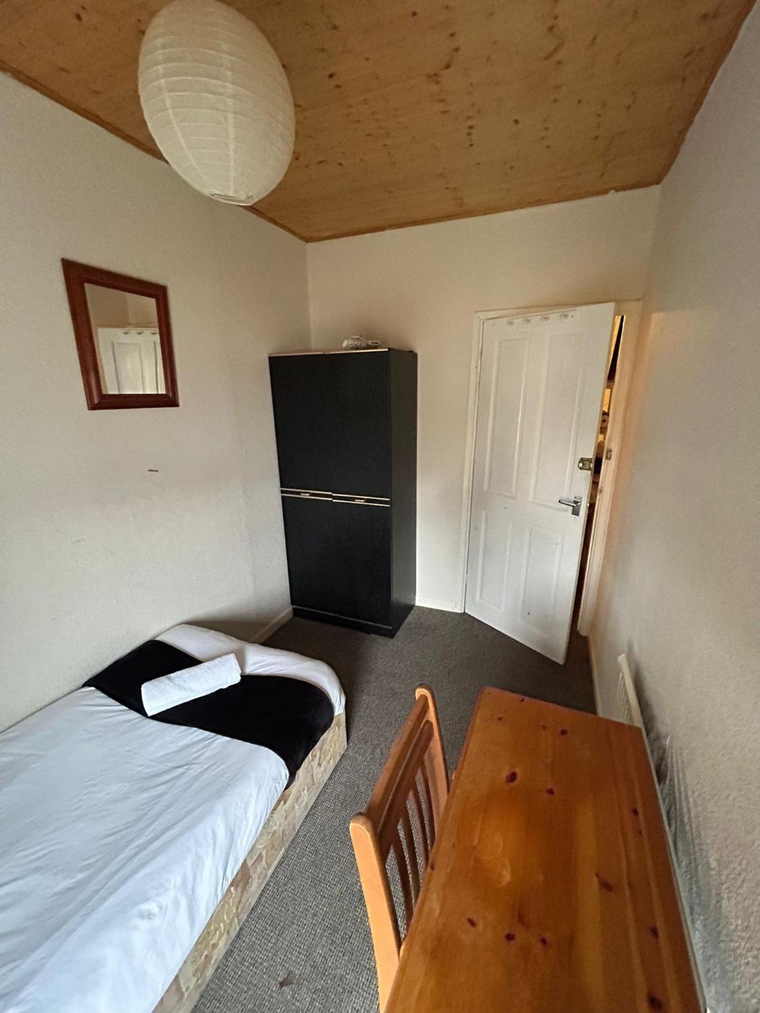 Hill Breeze House Hotel Merthyr Tydfil Kültér fotó